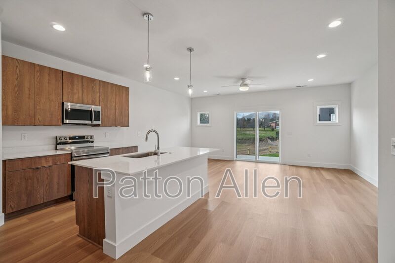 34 Brice St – photo 3