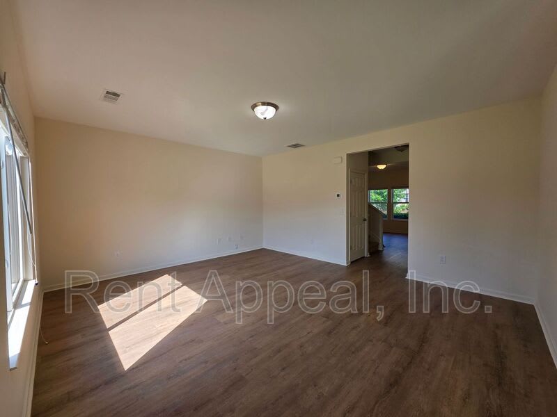 1490 Avalon Creek Road – photo 4