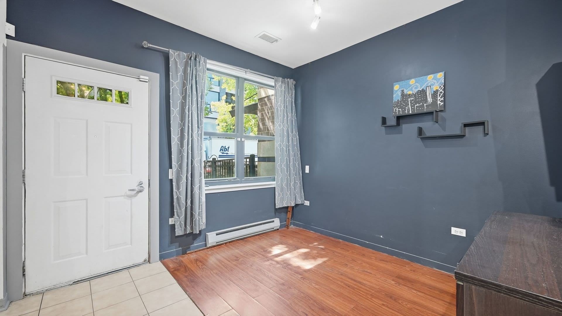 510 W Elm Street – photo 3