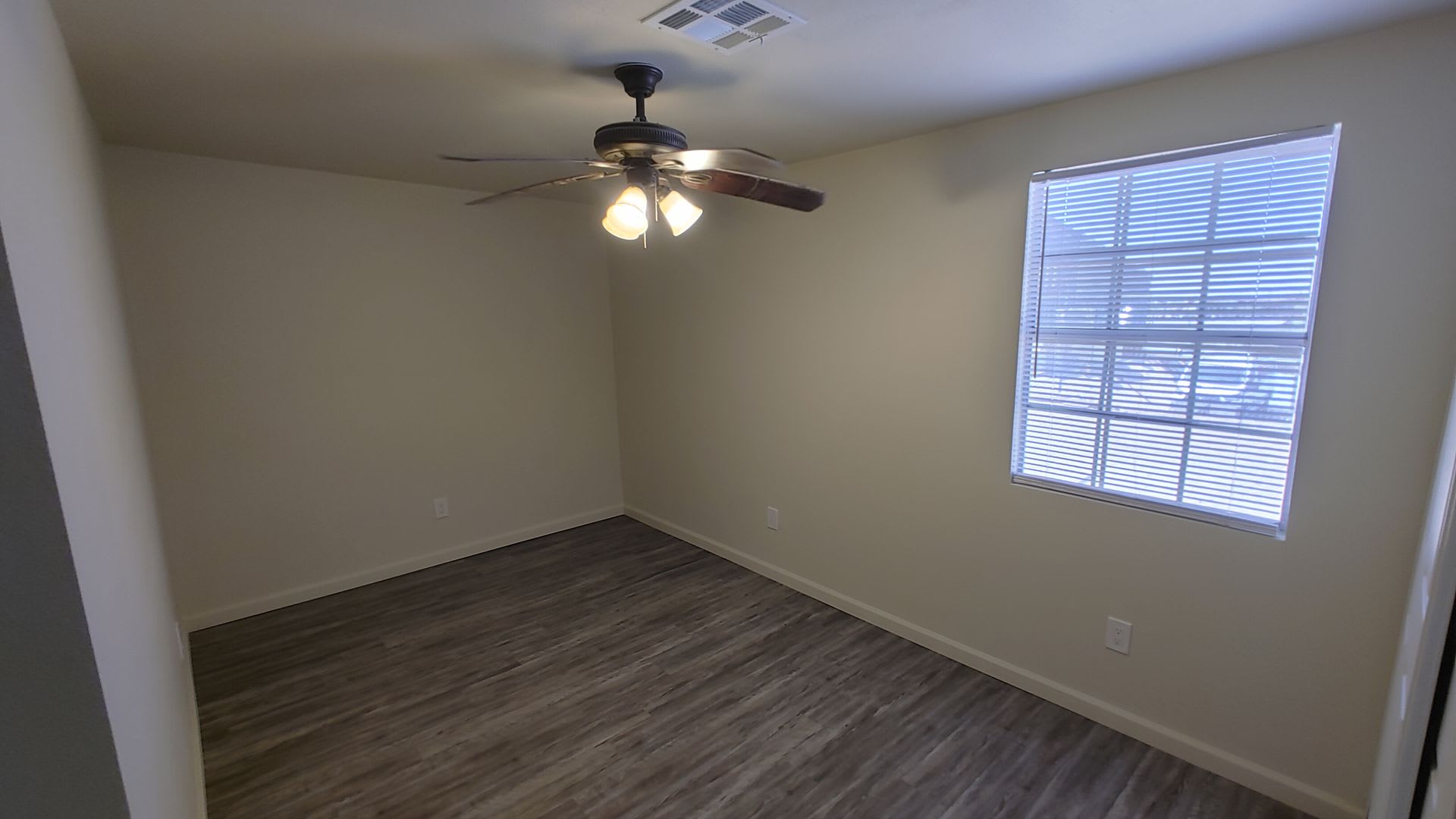 880 W 12Th Ave – photo 2