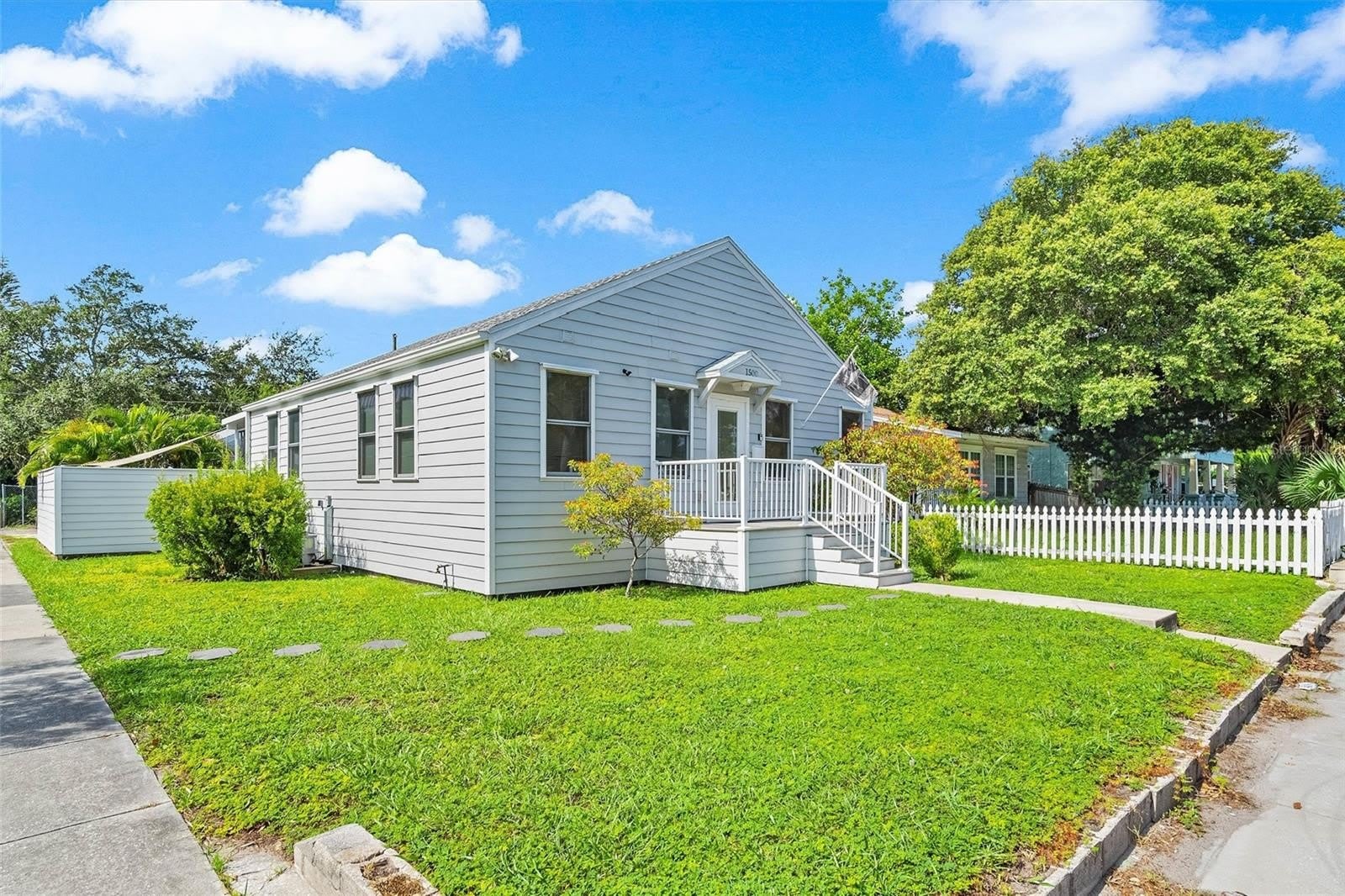 1500 9TH Avenue N – photo 2