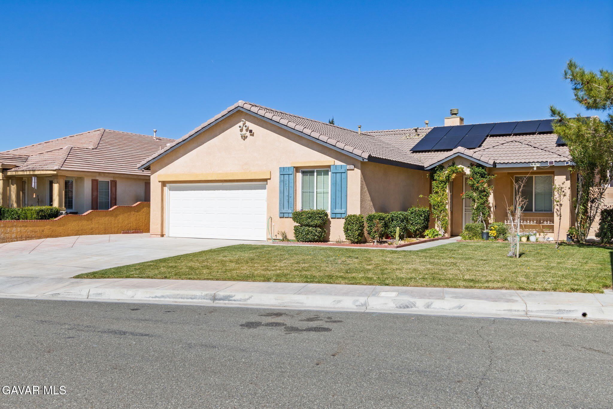 5909 E Viking Way – photo 2