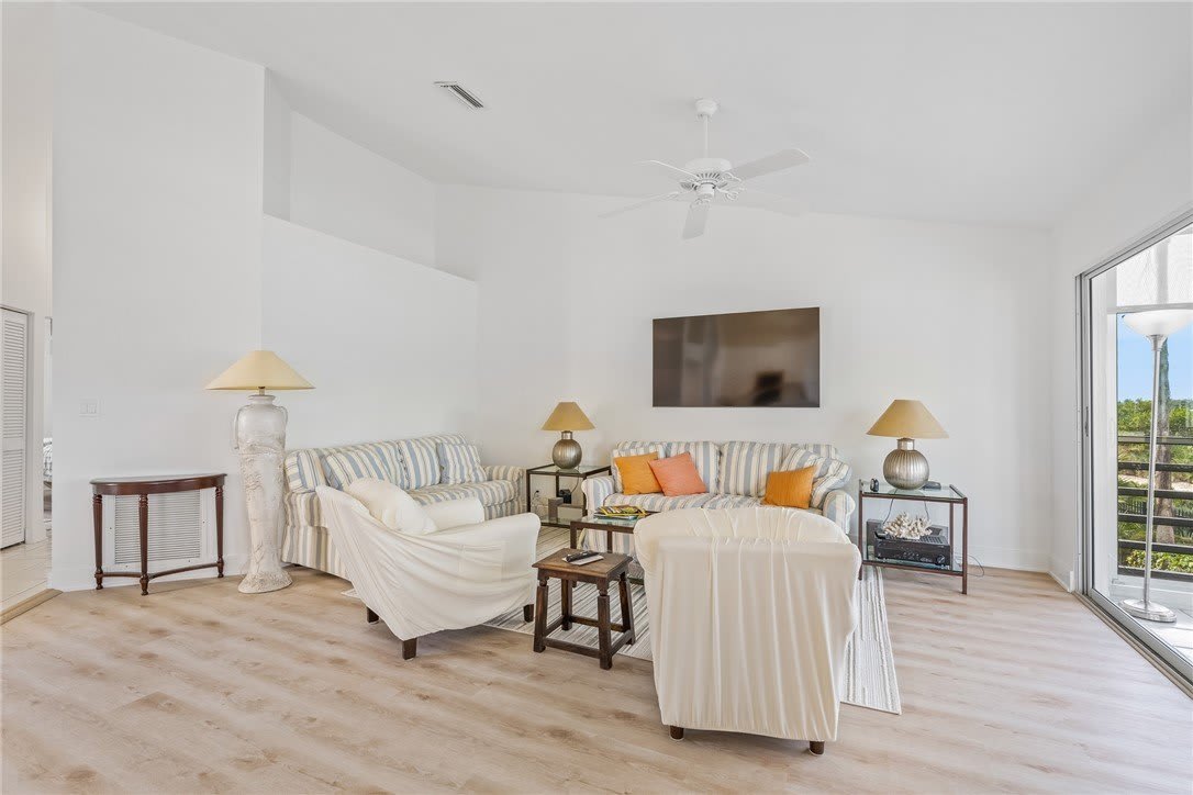 8725 Lakeside Boulevard – photo 4