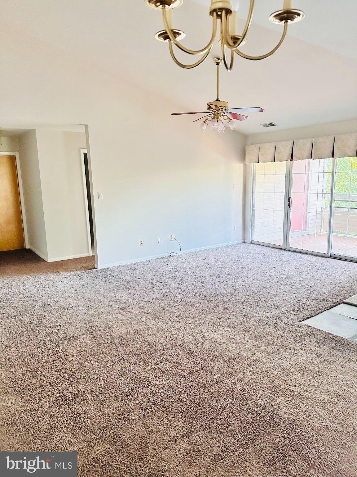 204 SALEM Court – photo 3
