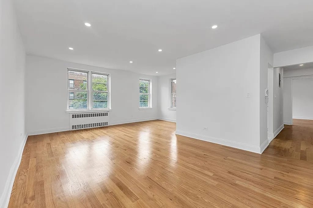 6633 Yellowstone Blvd – photo 2