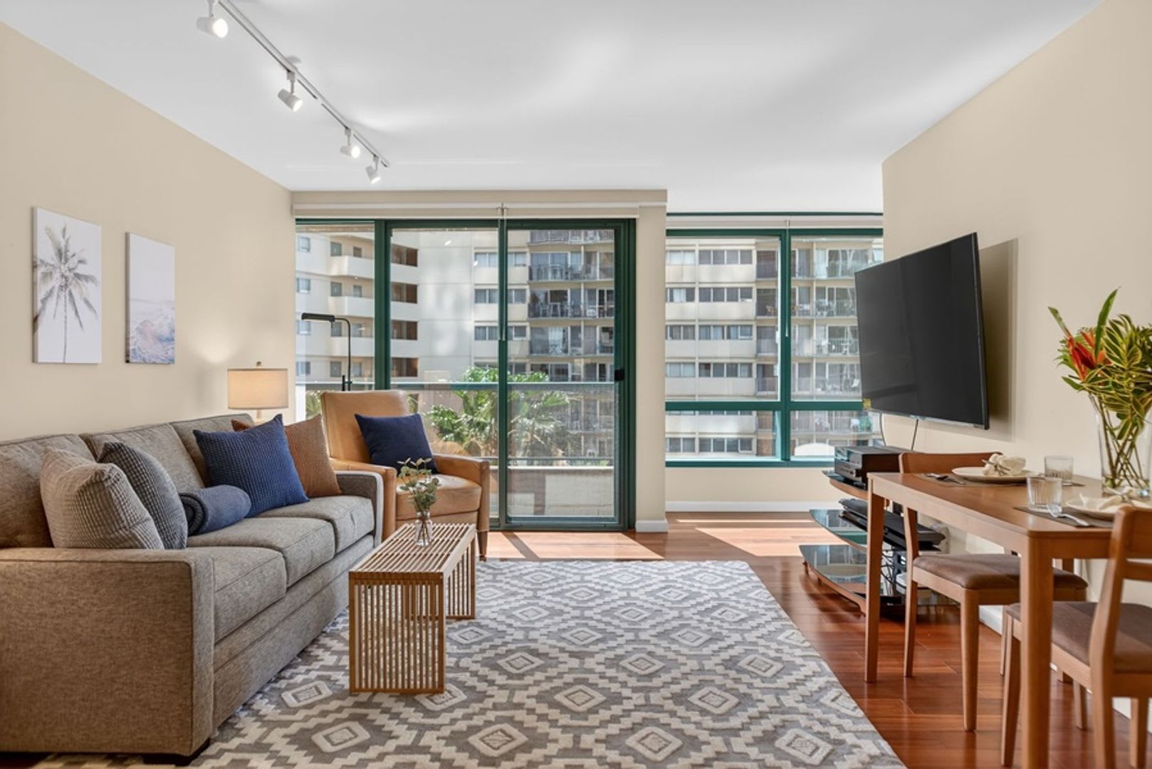 Island View at Waikiki Landmark: Waikiki Luxury Condo w/ Pool, Spa, Gym & Lanais – photo 5