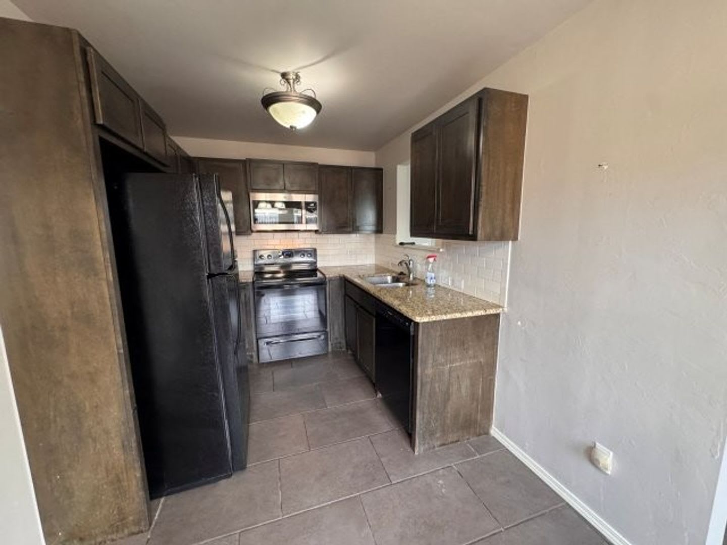 3 Bedroom 2 Story Duplex In Deer Creek Schools – photo 4