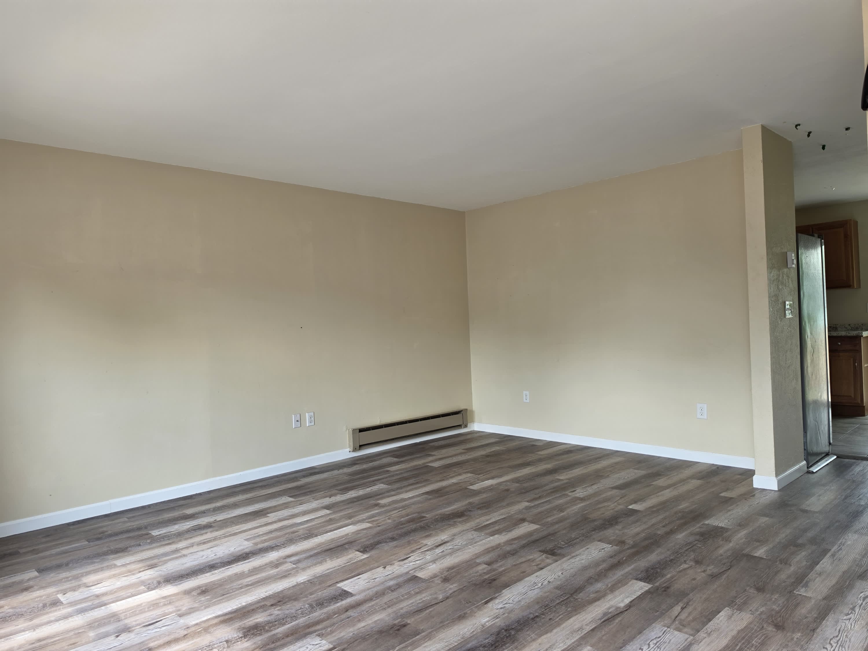 11186 Forest Ave – photo 2