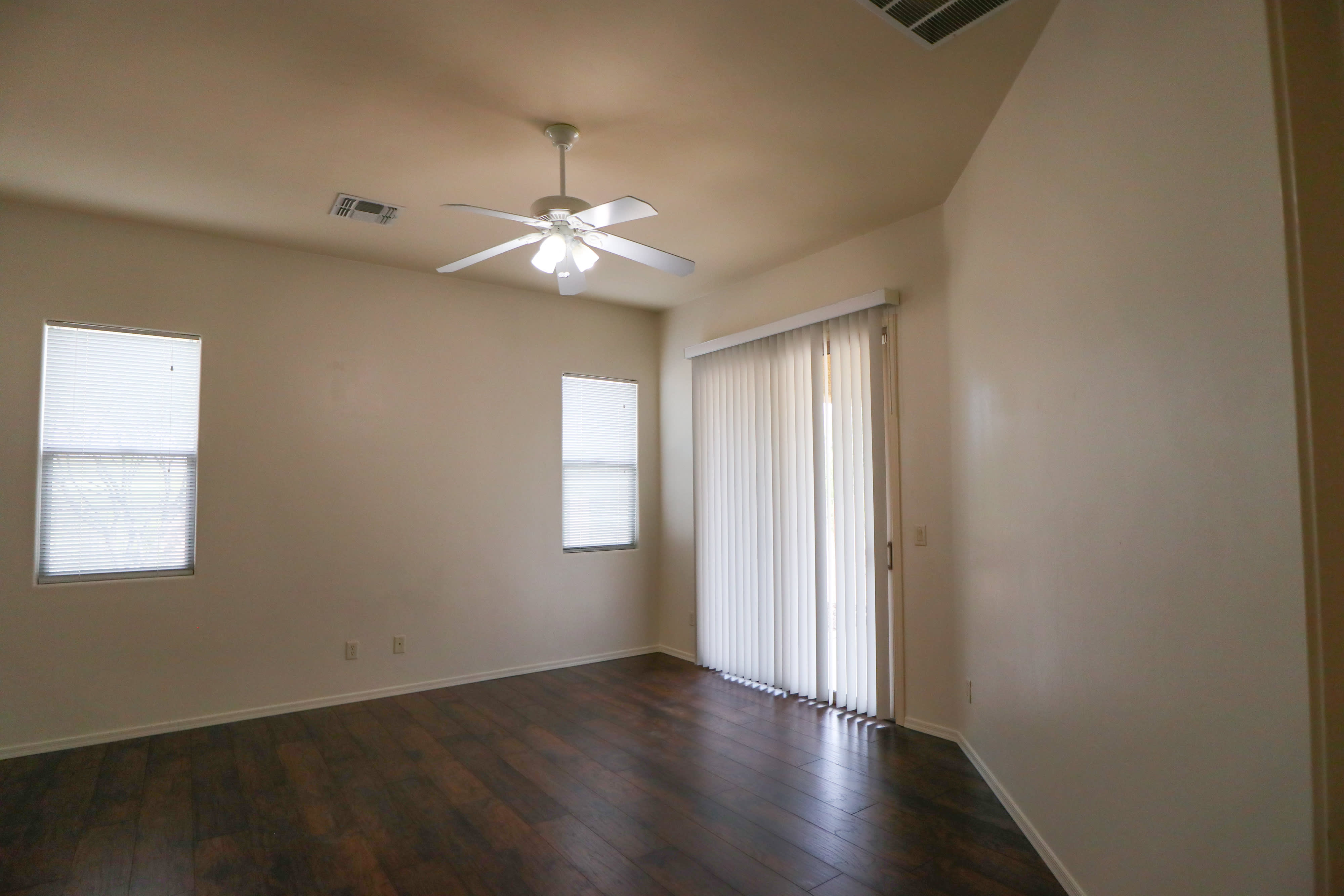 1022 W Blue Crest Dr – photo 5