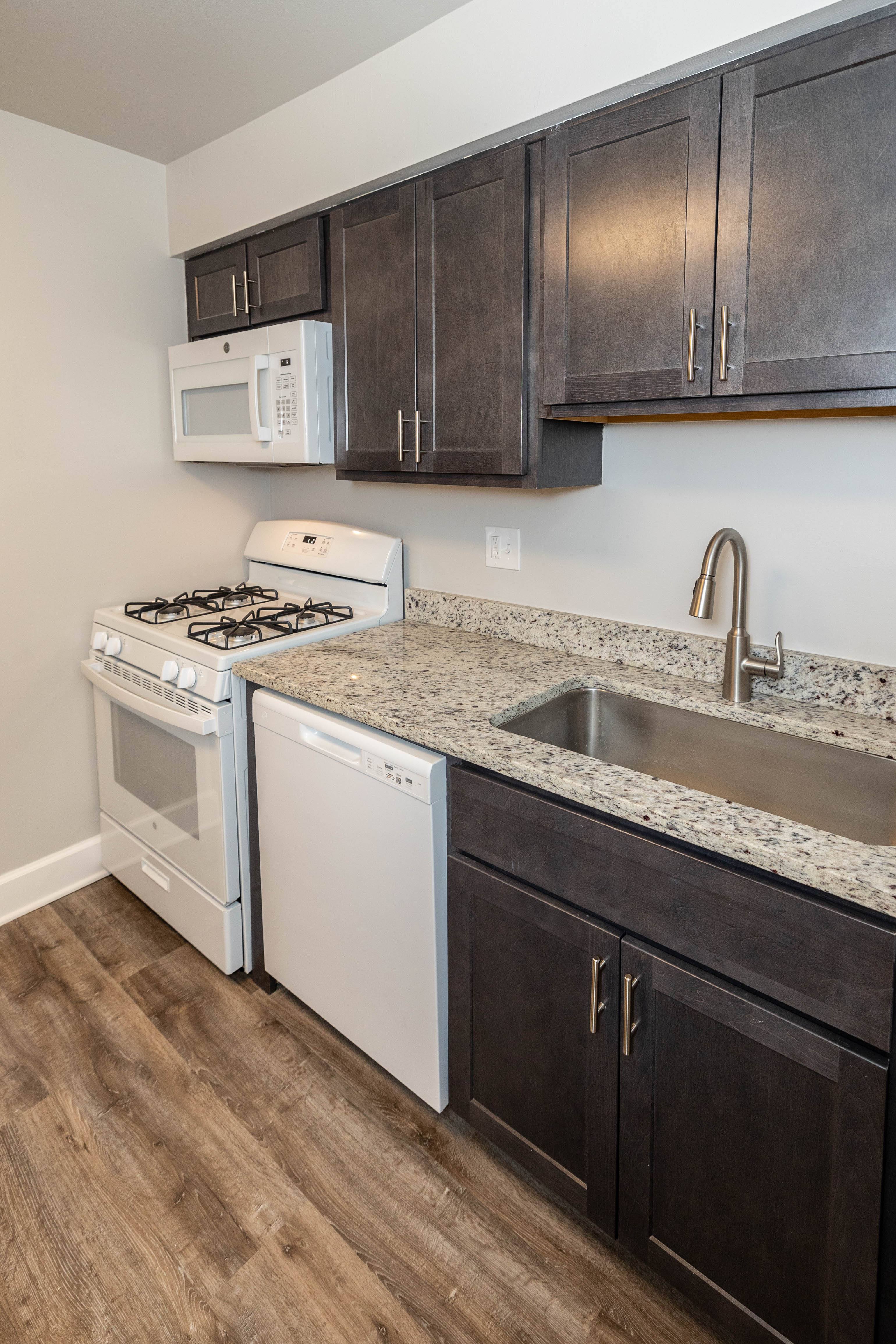 McDonogh Village Apartments & Townhomes – photo 2