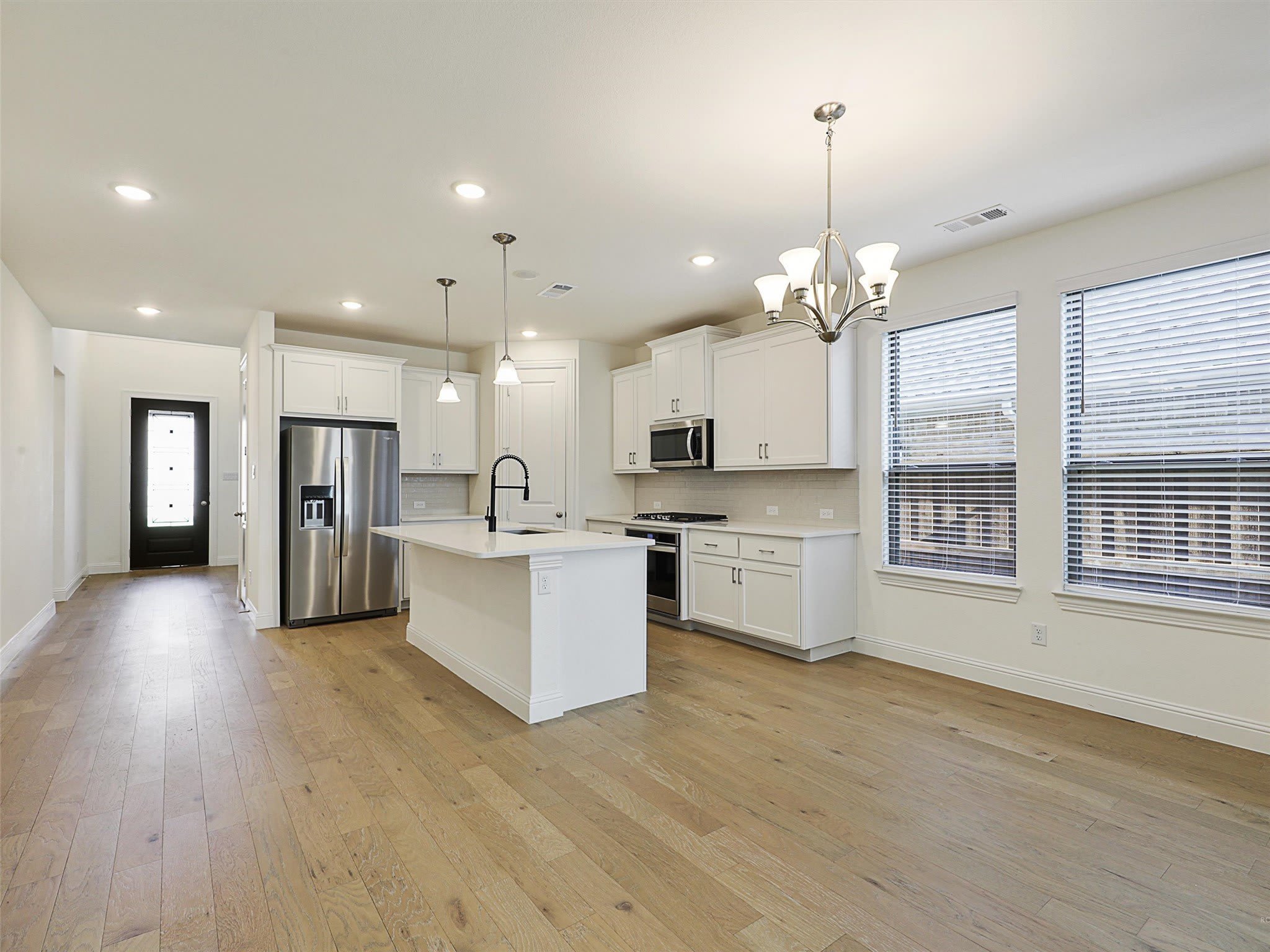 8305 Pine Island Way – photo 4