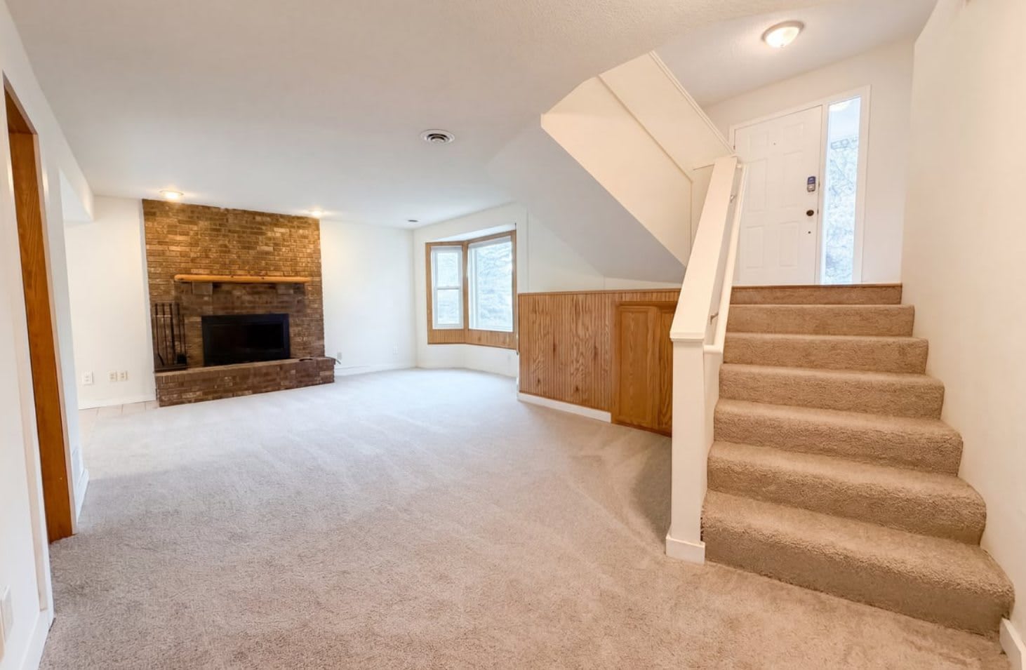 6475 Grandview Dr – photo 5