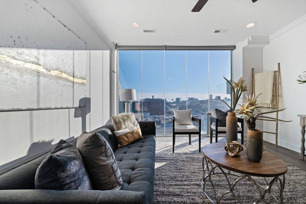 Residences at 1 Brown – photo 2