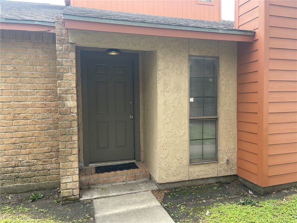 11214 Willowood Creek Drive – photo 1