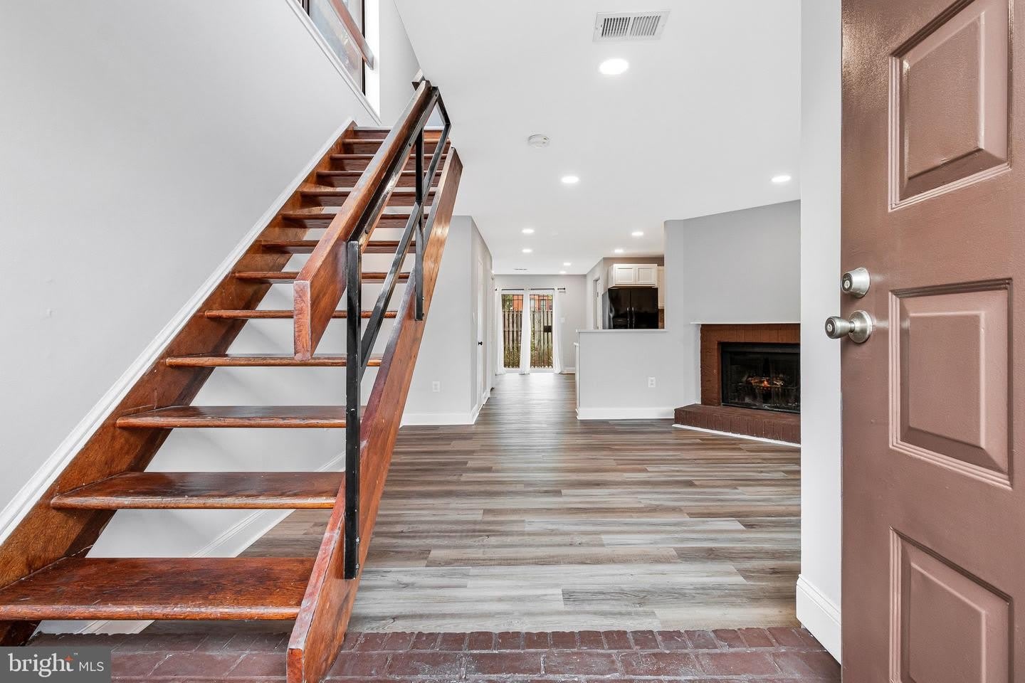 2435 18Th St Ne 2435 – photo 1