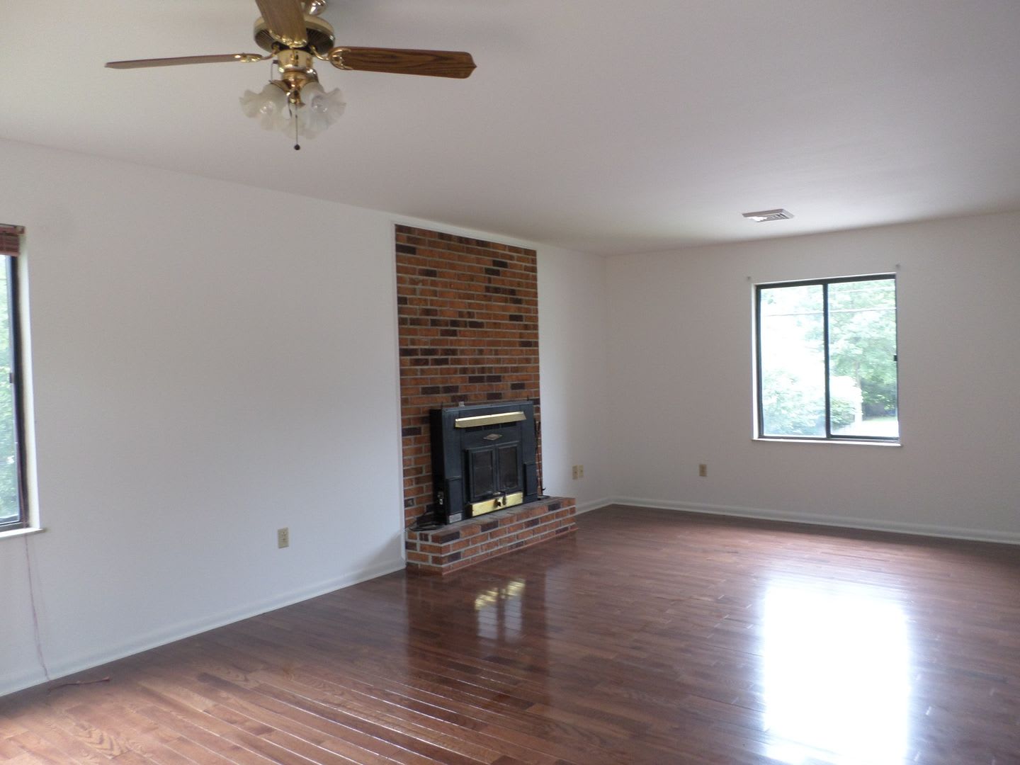 4 Bedroom 3 Bath House with 1 Car Garage – photo 4