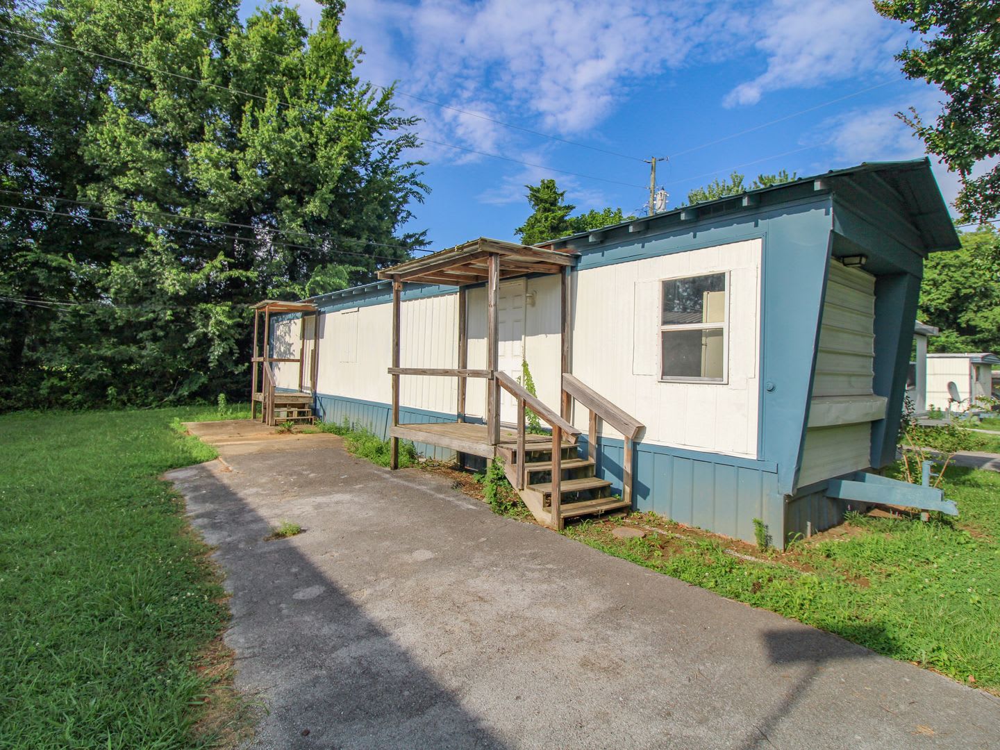 Convenient Fayetteville Location – Water & Lawn Care Included! – photo 2