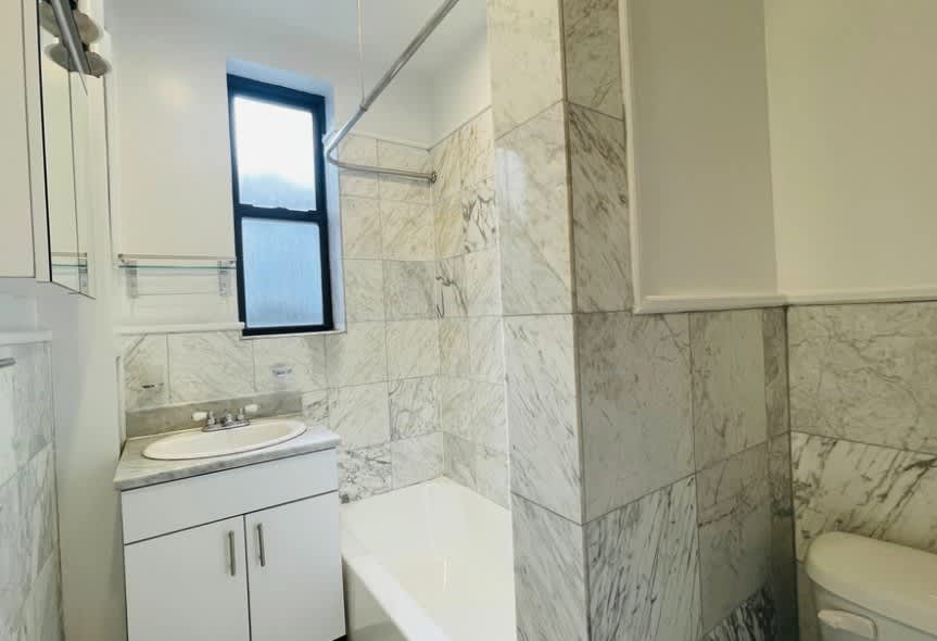 75 W 12th St – photo 4