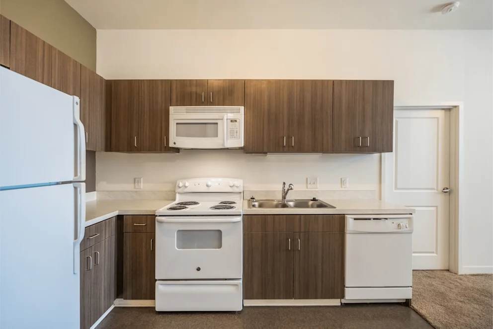 715 Woodland Apartments – photo 2