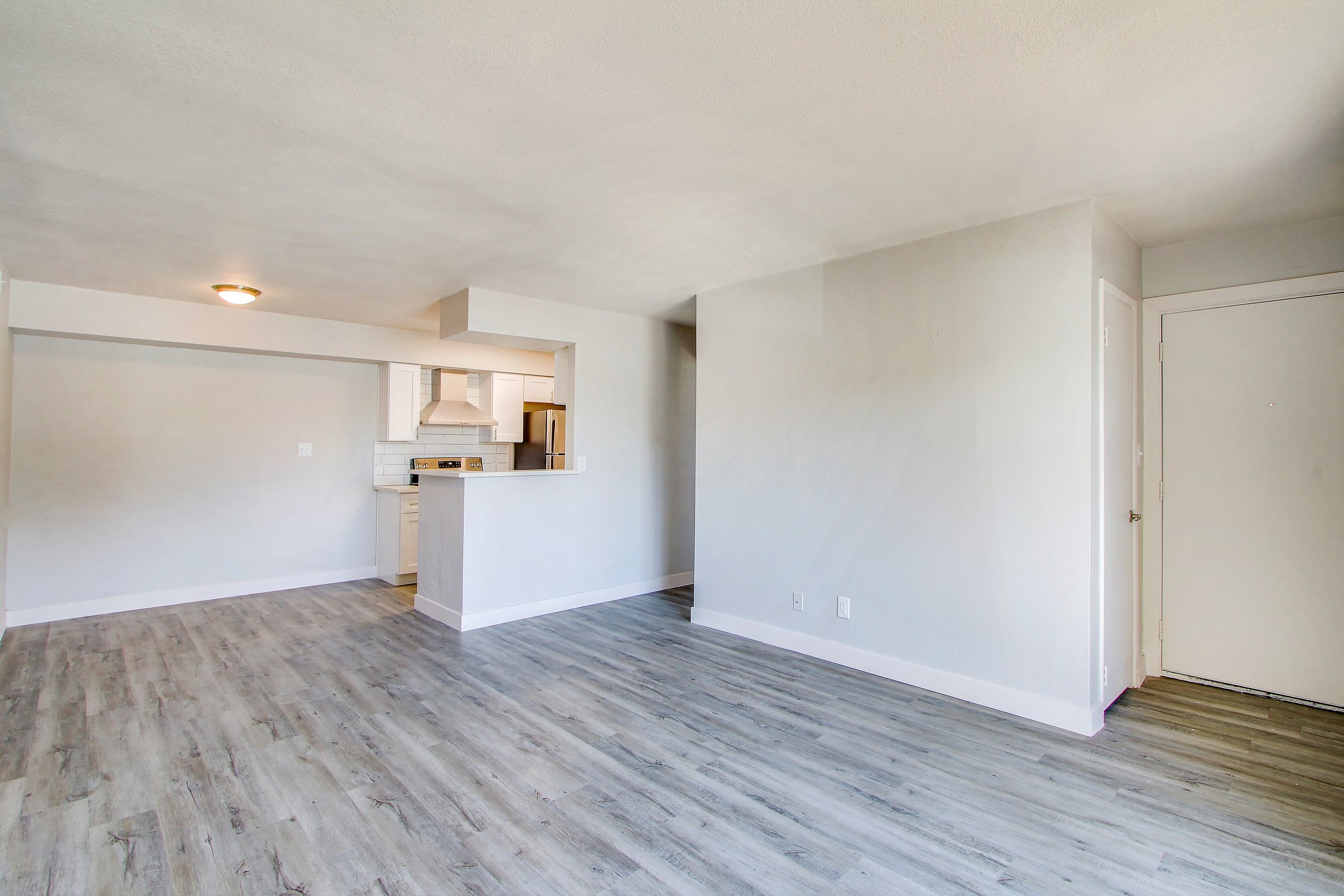 Broadway Vista Apartments – photo 5