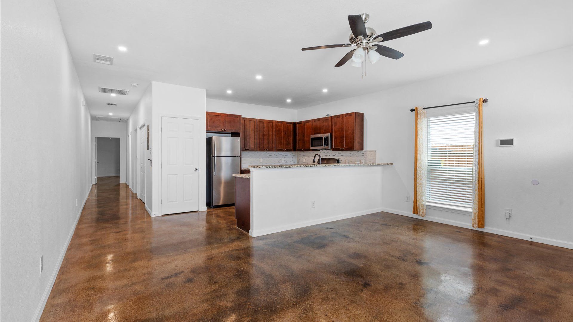 Modern Living Near Downtown San Antonio – photo 5