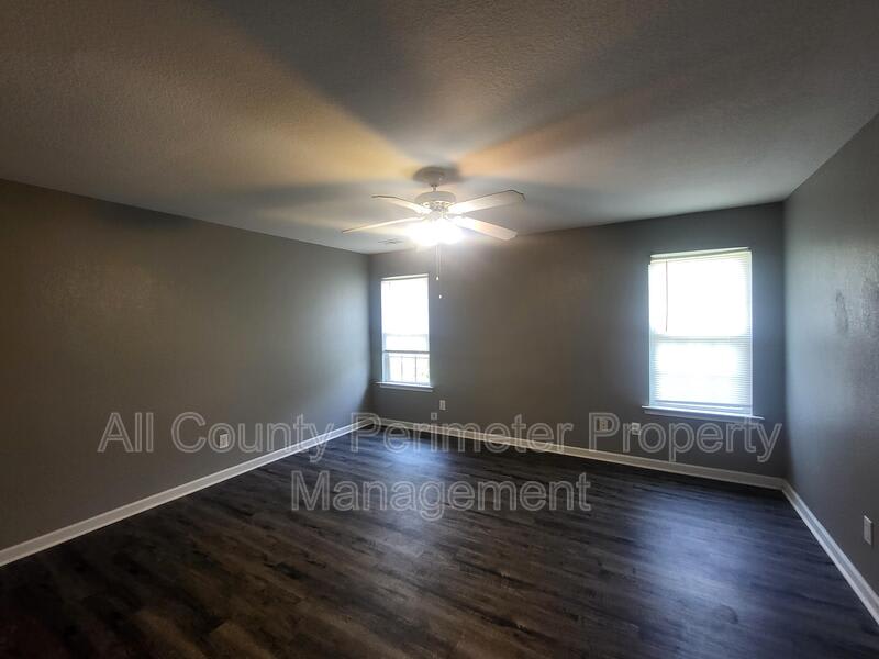 624 Oakland Hills Drive – photo 3