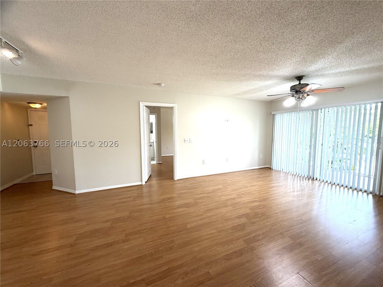 5045 Wiles Rd – photo 3
