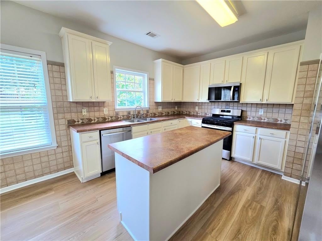 621 Roxtree Court – photo 5