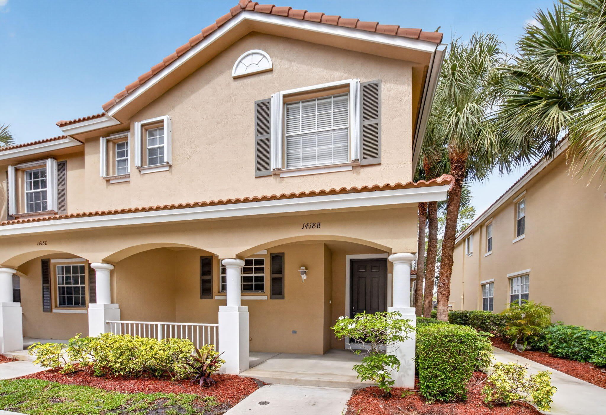 1418 W Wickham Circle – photo 1