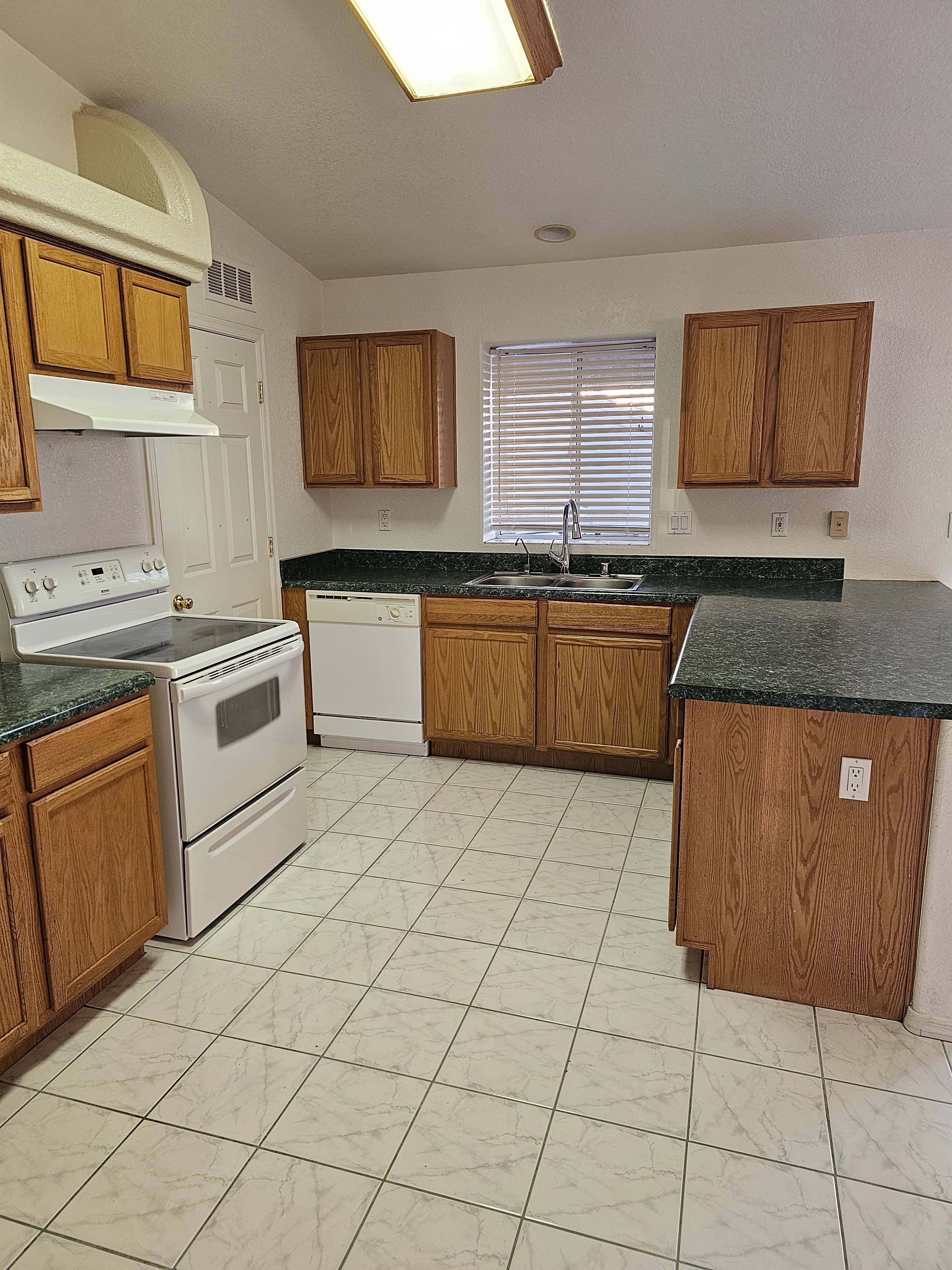 3035 N Kiowa Blvd – photo 3