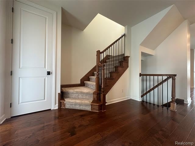 1555 RUFFNER Avenue – photo 4