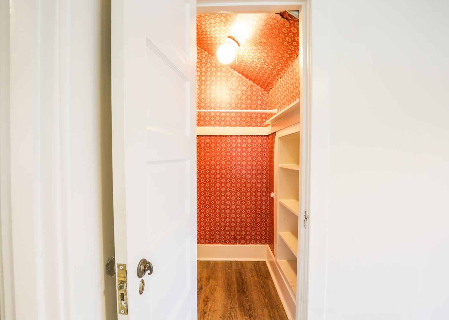 Coming soon! Great upstairs duplex unit in East Nashville-walk to Rosepepper Cantina! – photo 3