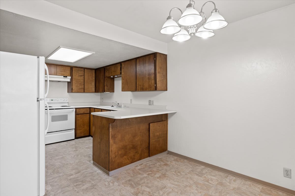 834 Olympic Avenue – photo 5