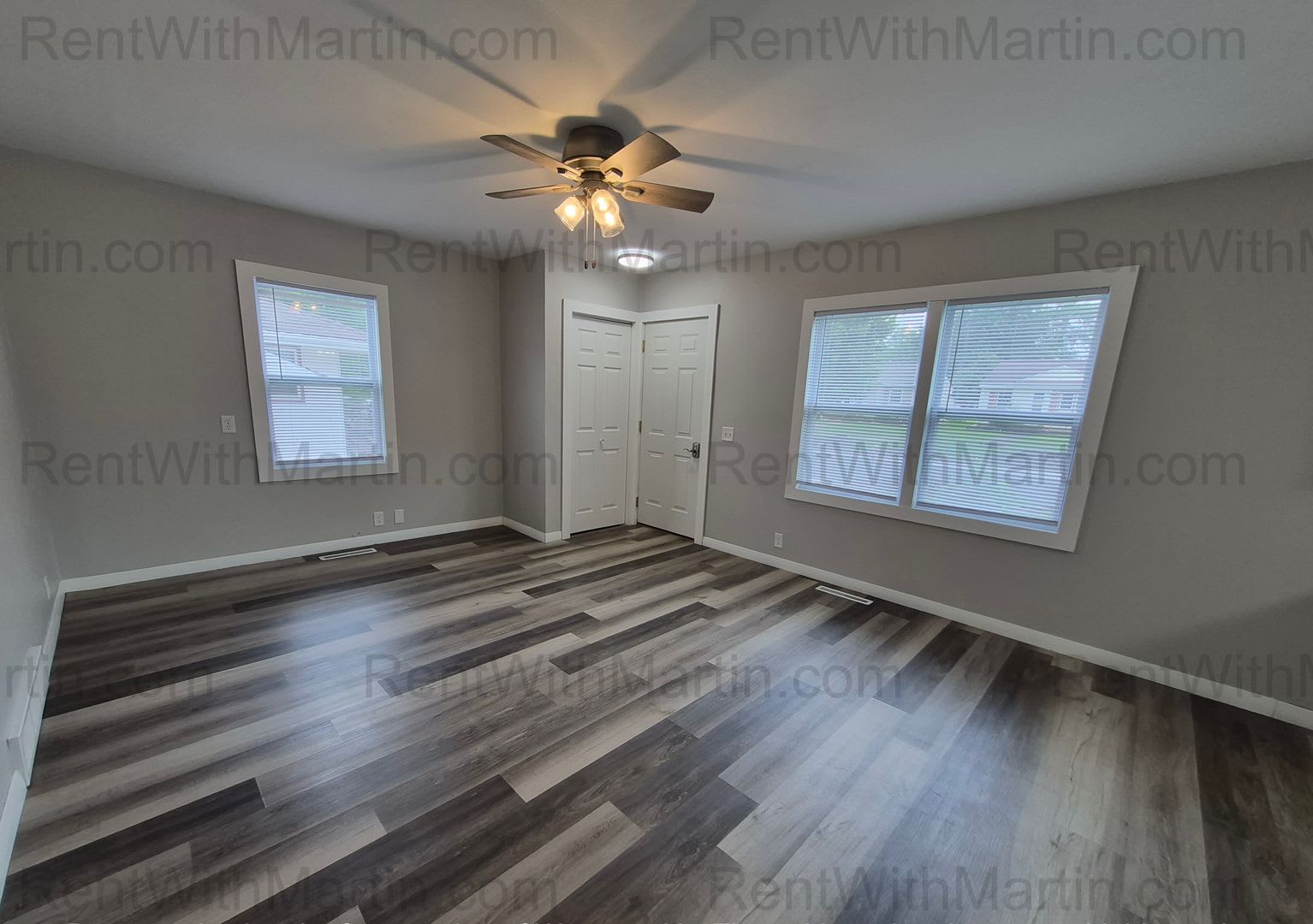 FOR RENT- 617 Center St – photo 3
