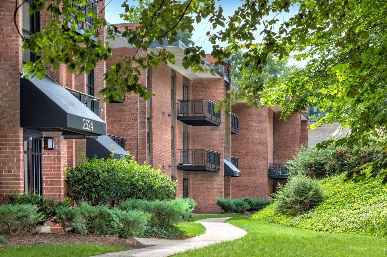 Park Naylor Apartments – photo 1
