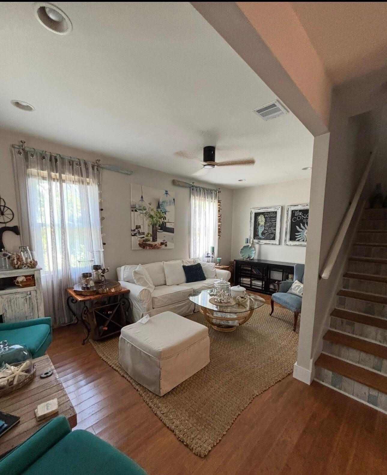 208 Olivia Street – photo 3