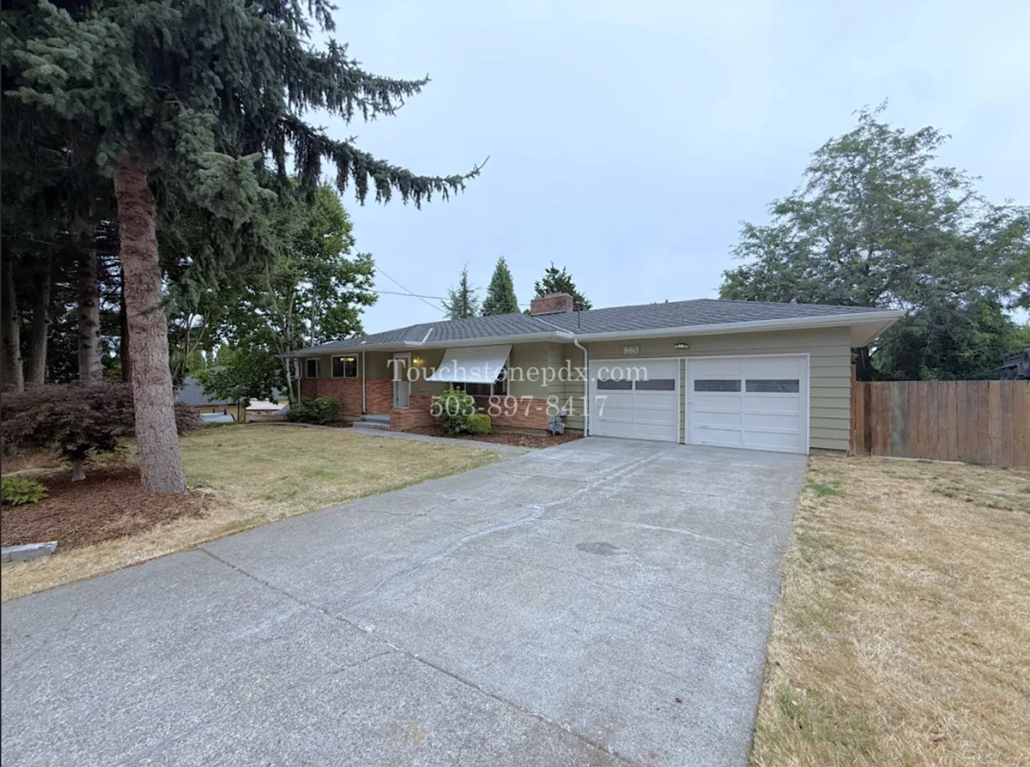 Spacious 4-Bedroom Home in Gresham w/ Large Yard & 2-Car Garage – photo 2