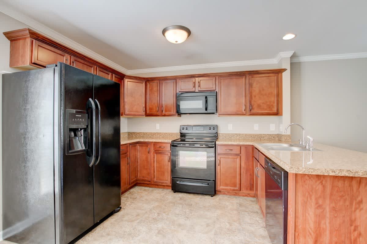 Charming Townhome Close to the Interstate! – photo 4