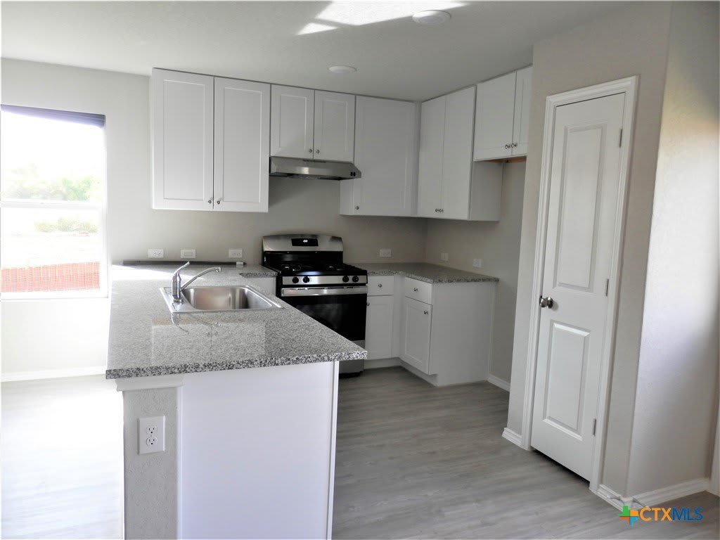 570 Blue Stem Road – photo 4
