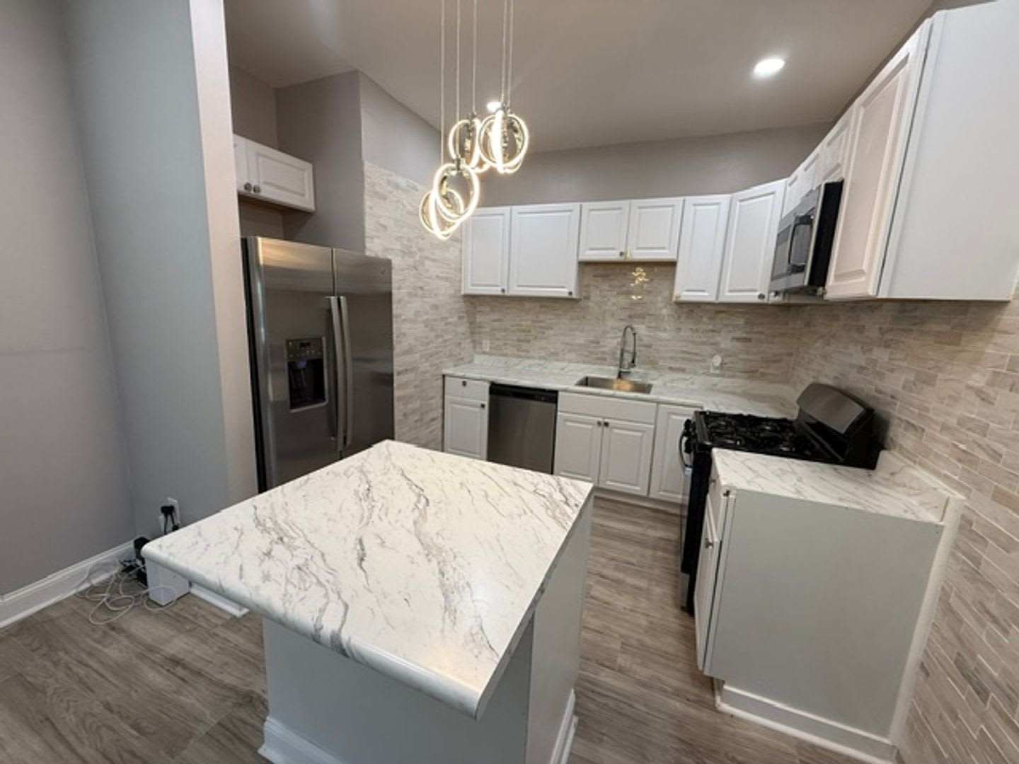 5033 Walnut Street – photo 3