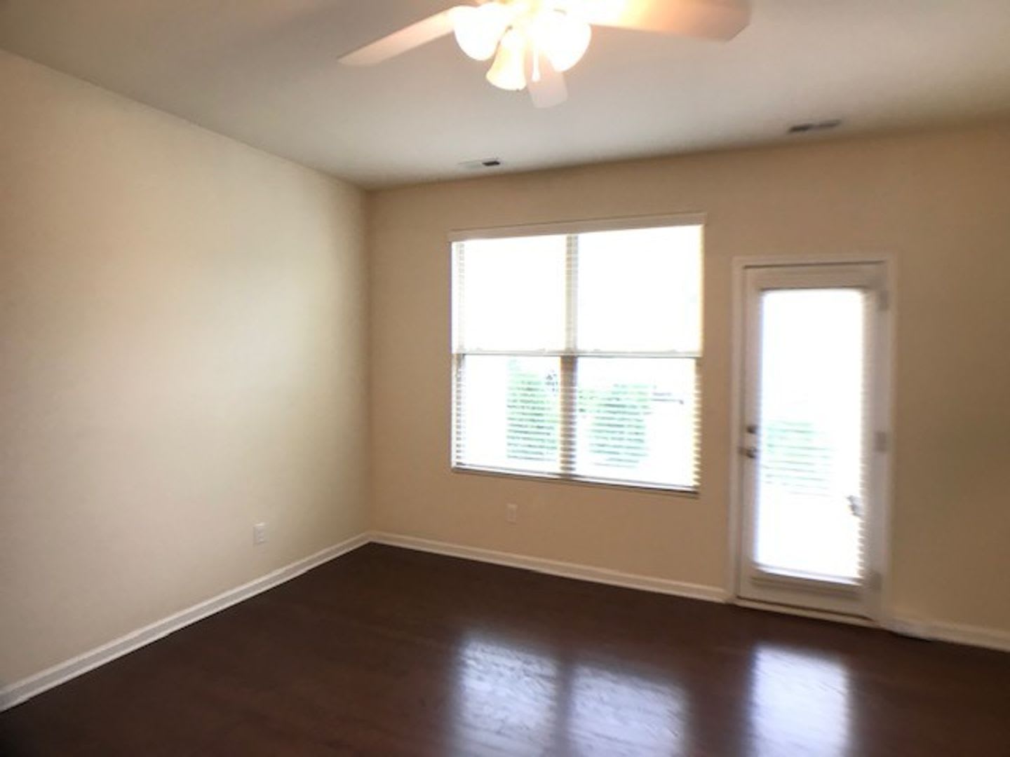 Updated Thompson Ridge Townhome Minutes from Duke & Downtown Durham – photo 4