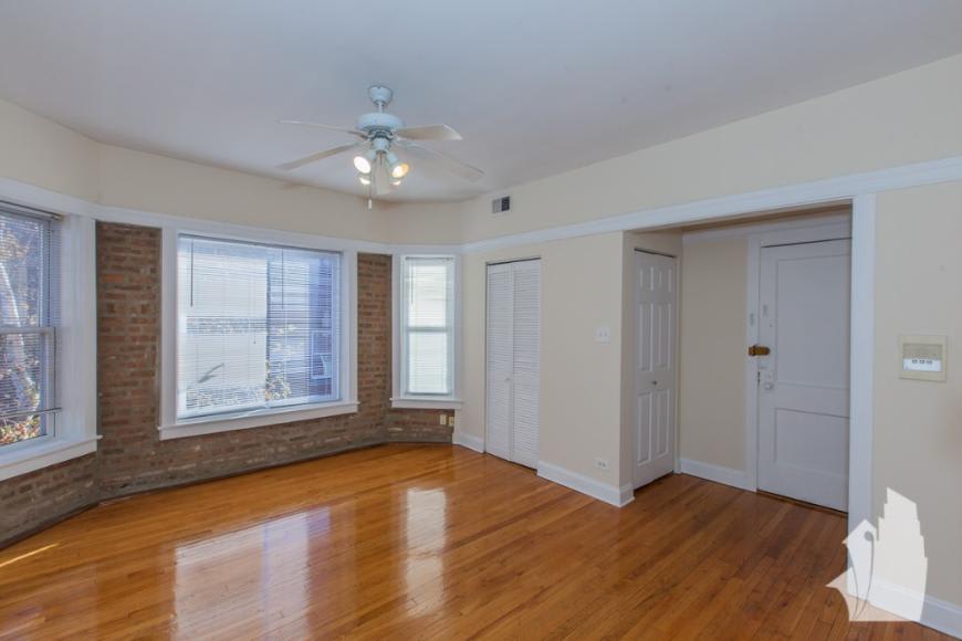 857 W Cornelia – photo 2
