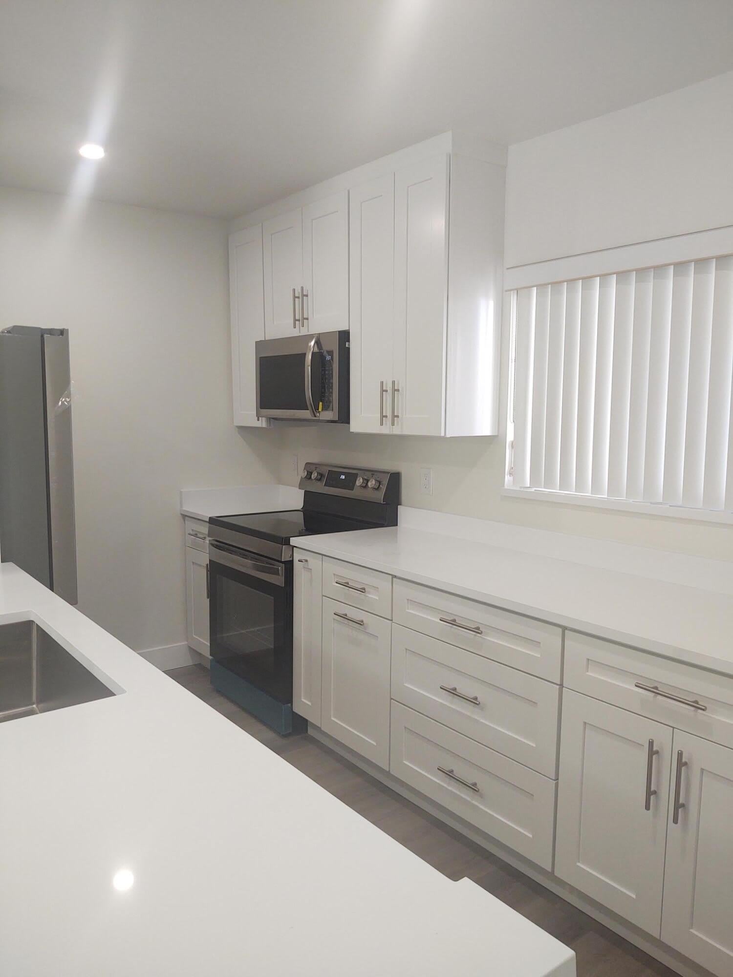 140 NW 70th – photo 2