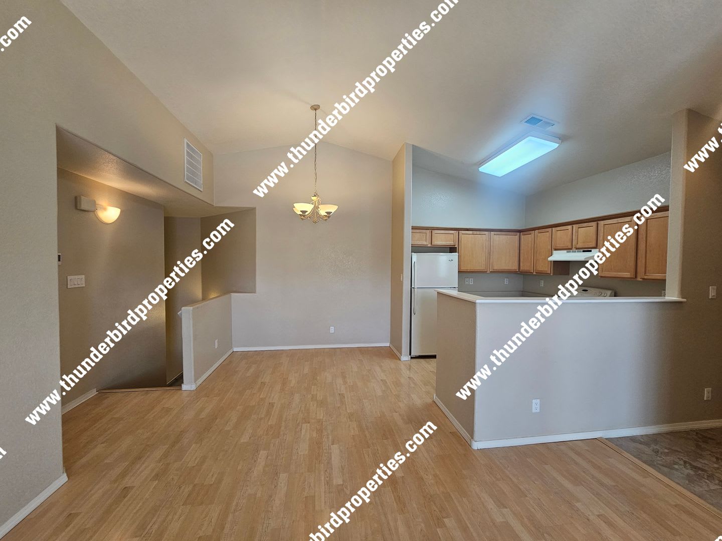 Gated Community with Refrigerated Air, 2 Bedroom, 2 Bathroom & 1 Car Garage Condo – photo 3