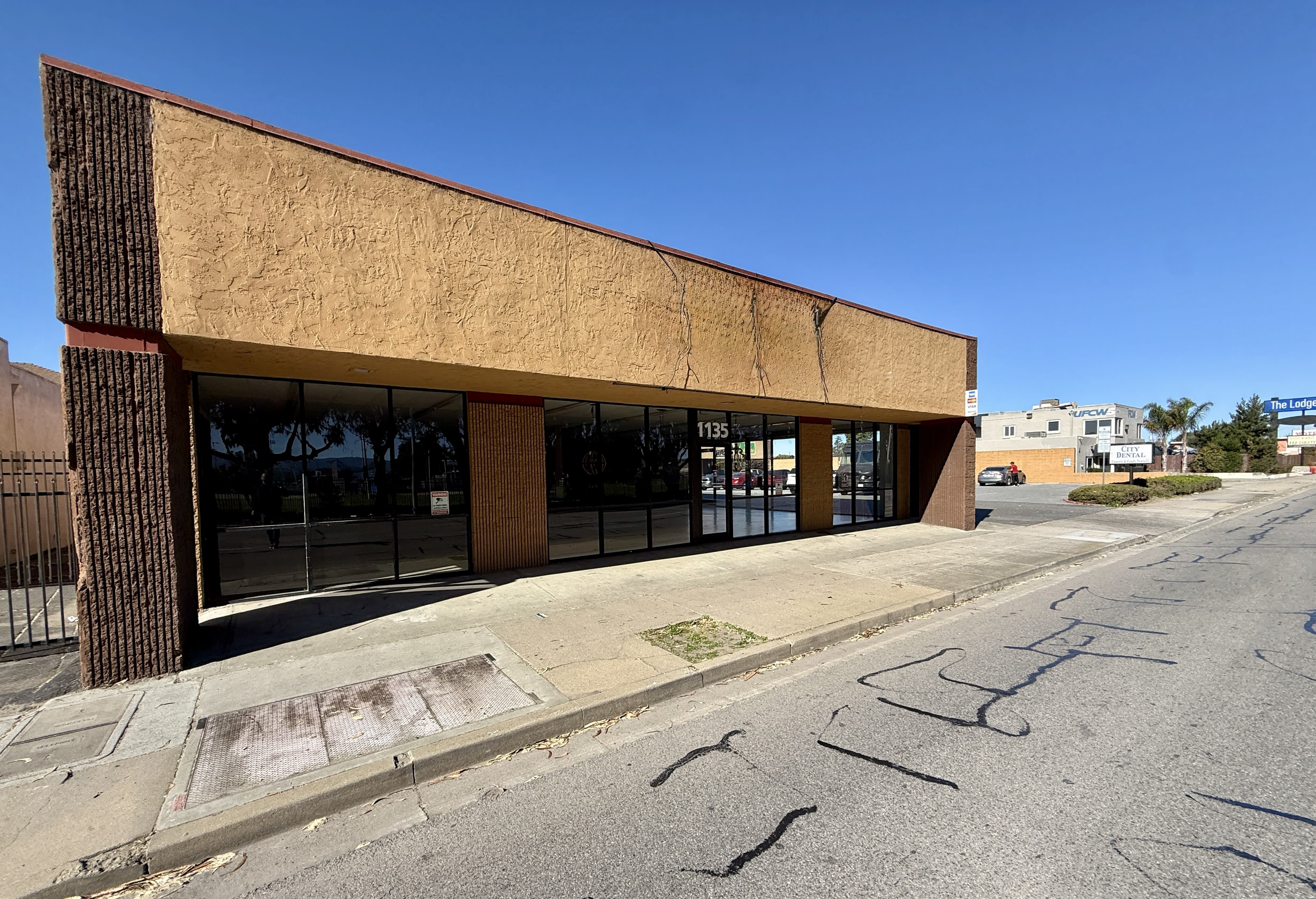 1135 N Main St – photo 2
