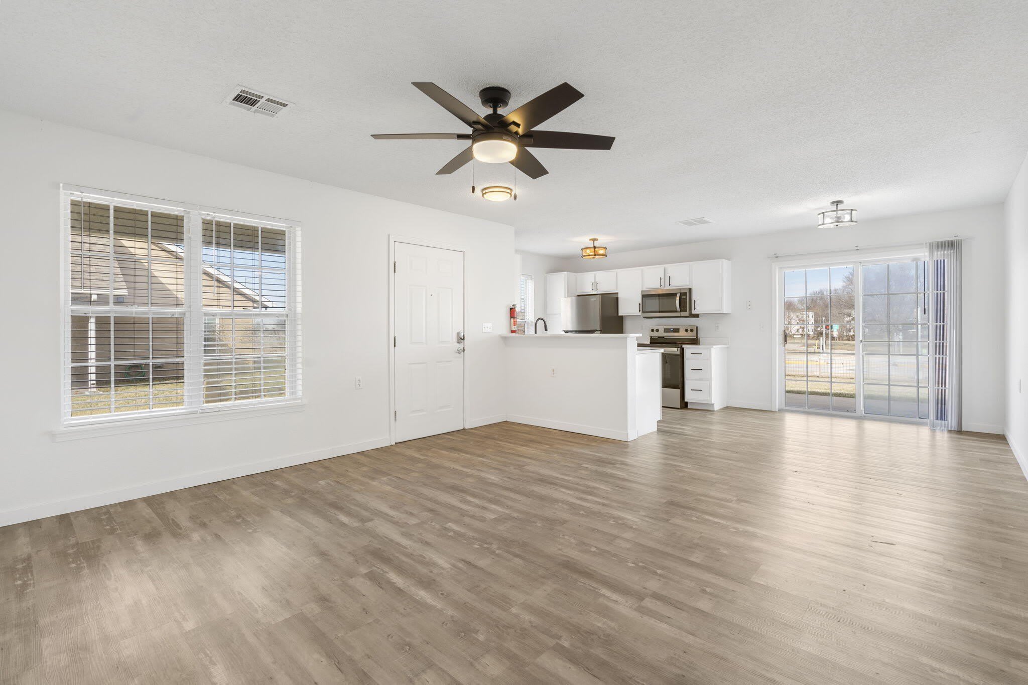 640 E Sunset Street – photo 4