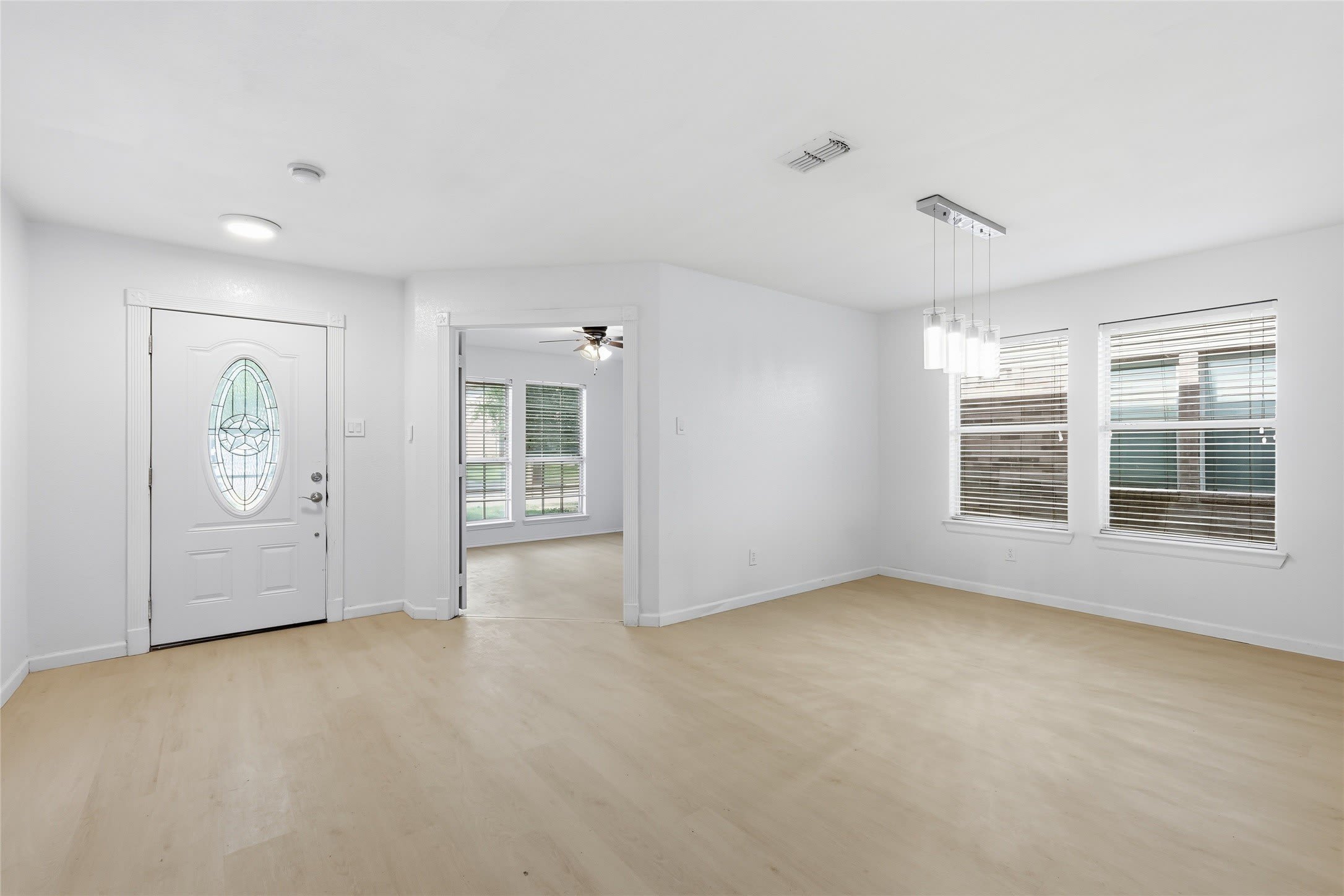 417 Niagara Falls Drive – photo 4