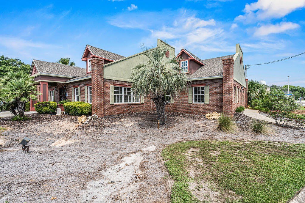 1194 N Eglin Parkway – photo 4