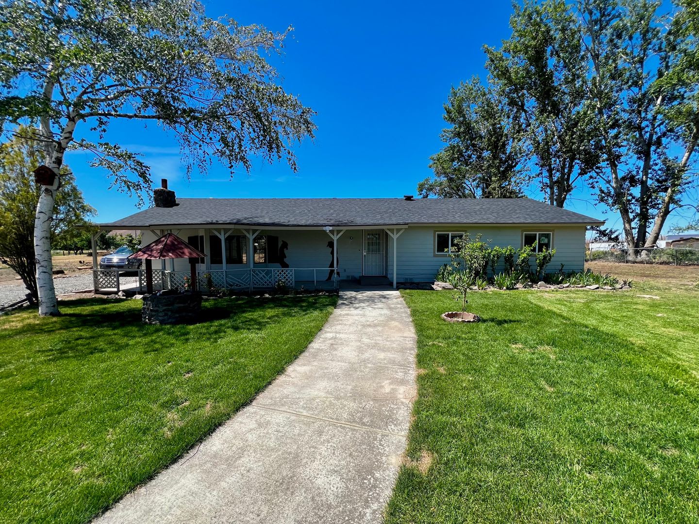 Non-Refundable & Security Deposit Total: $2200.00 – photo 2