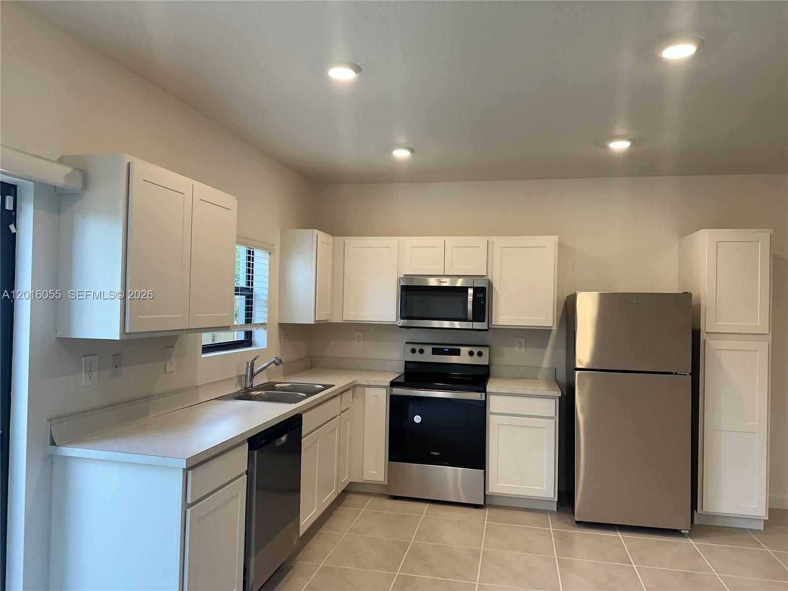 509 NE 1st Dr – photo 2